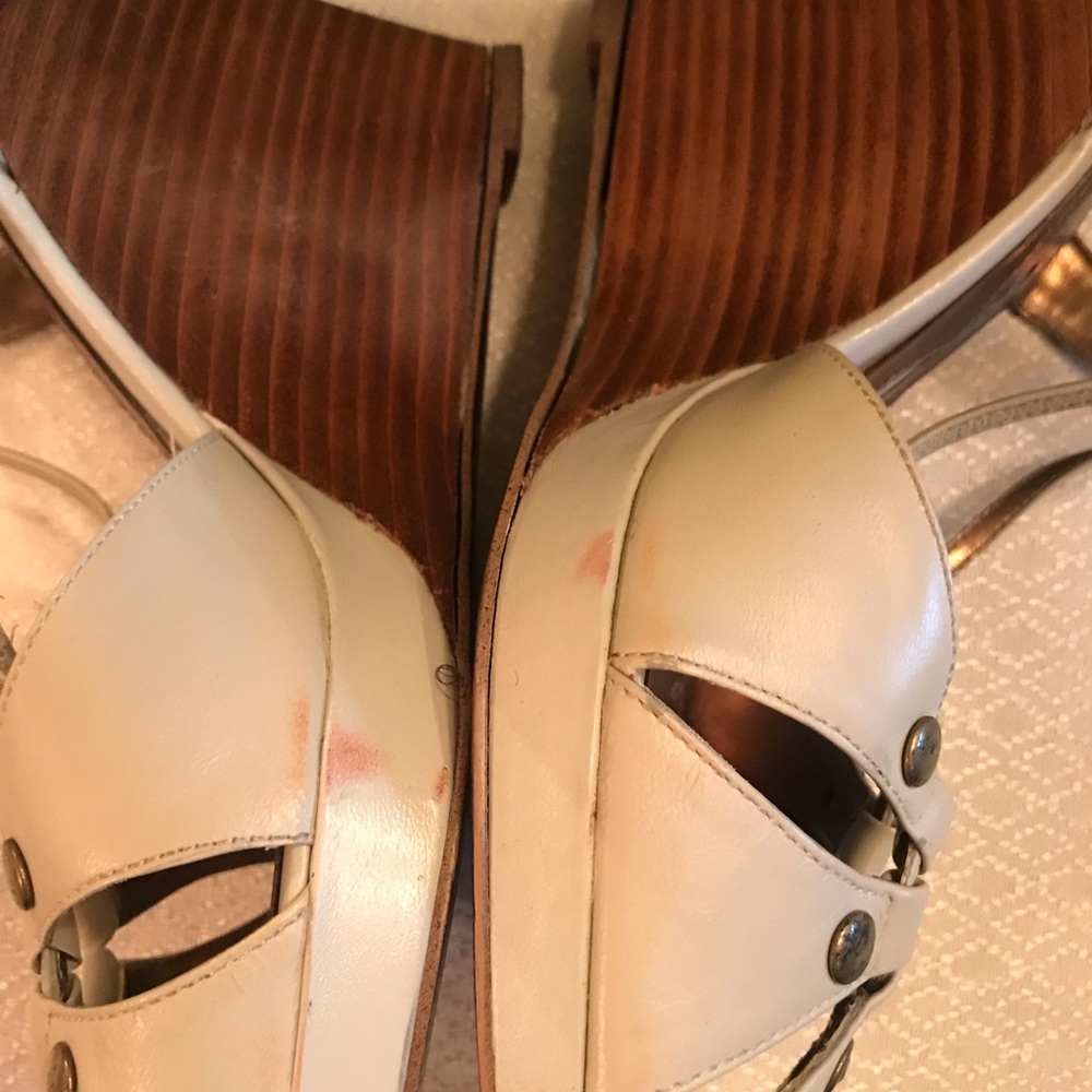 Shoes - Picture 4 of 6